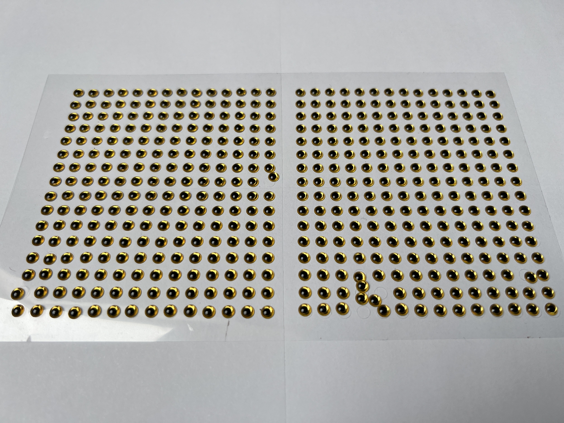 MIKATECH Epoxy 3D Augen 4mm Prism Gold 448er Karte MIKATECH Epoxy 3D Augen 4mm Prism Gold 448er Karte
