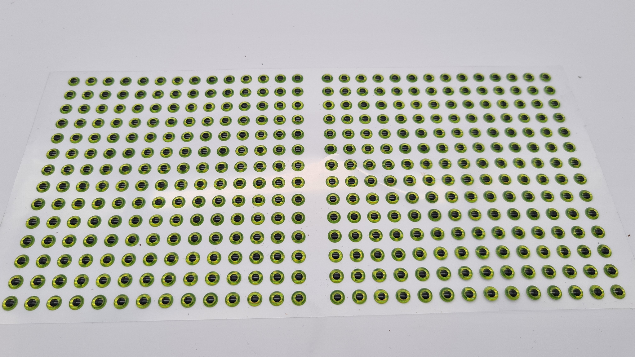 Prism-Chartreuse-5mm MIKATECH Epoxy 3D Augen 5mm Prism Chartreuse 392er Karte
